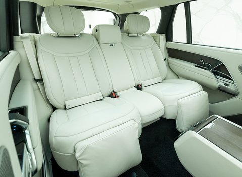 Land Rover Range Rover P440e Autobiography LWB PHEV 12