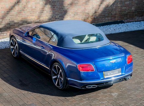 Bentley Continental GT V8 S Mulliner Convertible 11