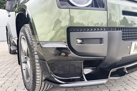 Land Rover Defender 90 D250 Hard Top X-Dynamic HSE 3 Seat 19