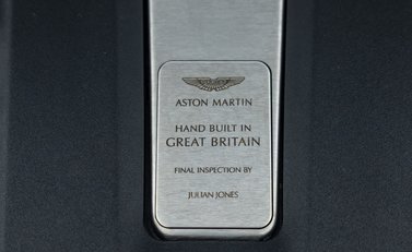 Aston Martin DBX 707 42