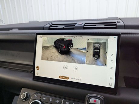 Land Rover Defender 2.0 Defender X-Dynamic HSE PHEV Auto 4WD 5dr 83