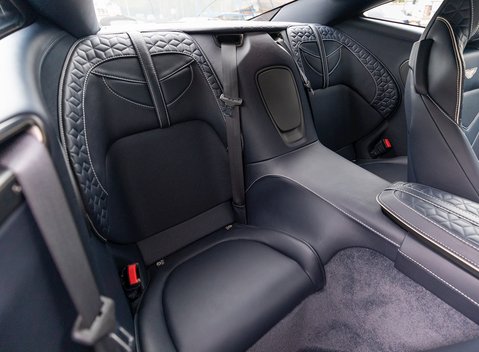 Aston Martin DBS Superleggera 14