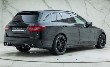 Mercedes-Benz C Class AMG C 63 ESTATE 3