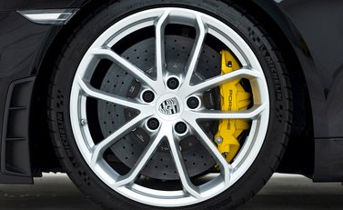 Porsche 718 Boxster Spyder 11