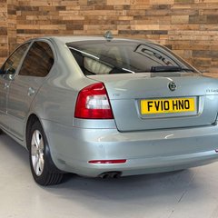 Skoda Octavia 1.4 TSI Elegance Hatchback 5dr Petrol DSG Euro 4 (122 ps) 2