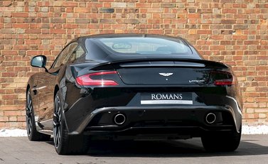 Aston Martin Vanquish 3