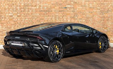 Lamborghini Huracan LP640-4 EVO 7