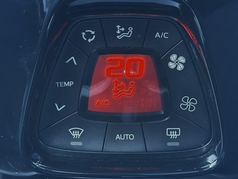 Toyota Aygo 1.0 VVT-i X-Trend TSS 5dr [Bi-tone] 24