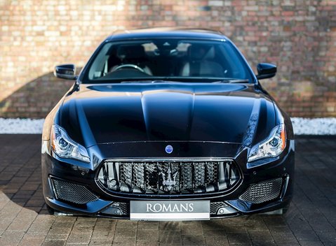 Maserati Quattroporte DV6 4