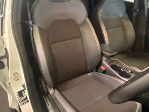 Nissan Juke 1.0 Juke N-Connecta DiG-T 5dr 11