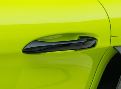 Porsche Cayman GT4 RS (718) 37