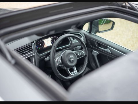 Volkswagen Tiguan 1.5 Tiguan R-Line TSi Evo Semi-Auto 5dr 42