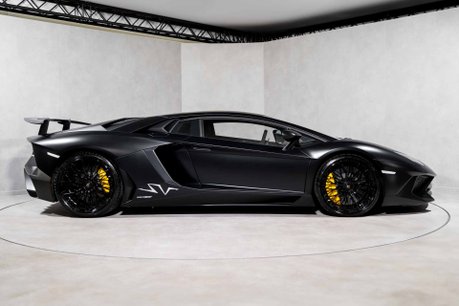 Lamborghini Aventador SV AD PERSONAM. FACTORY SATIN CARBON FIBRE EXT. COMFORT SEATS. FRONT LIFT. 7