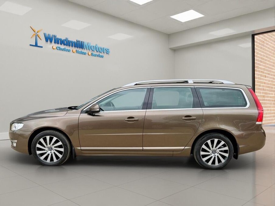 2015 Volvo V70 — image 8