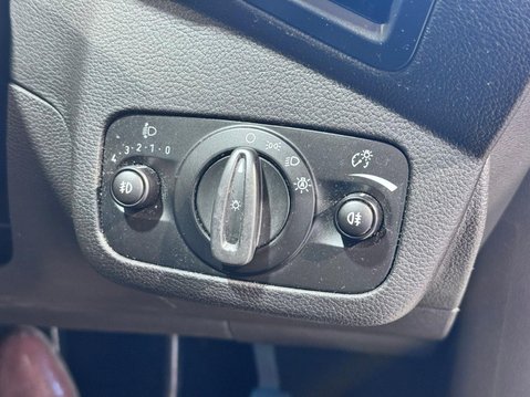 Ford Kuga 1.5 TDCi Titanium Euro 6 (s/s) 5dr 28