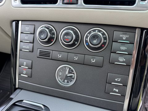 Land Rover Range Rover TDV8 VOGUE 19