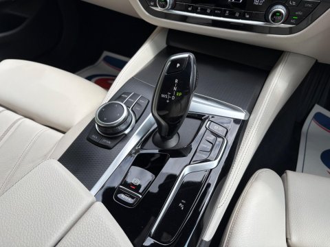 BMW 5 Series 520D M SPORT TOURING MHEV 25