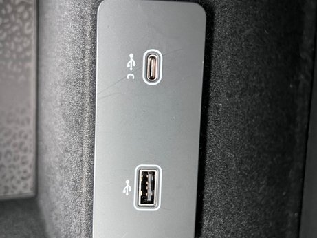 Jaguar E-Pace 2.0 D204 MHEV R-Dynamic Black Auto AWD Euro 6 (s/s) 5dr 42