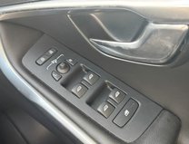 Volvo V40 (Sold) 2.0 T2 Inscription Hatchback 5dr Petrol Manual Euro 6 (s/s) (122 ps) 17