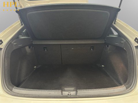 Volkswagen Taigo 1.5 TSI R-Line SUV 5dr Petrol DSG Euro 6 (s/s) (150 ps) Bluetooth - Air Con 21
