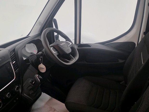 Iveco Daily Daily 35C14 Diesel 2.3 High Roof Business Van 4100L WB Hi-Matic 7