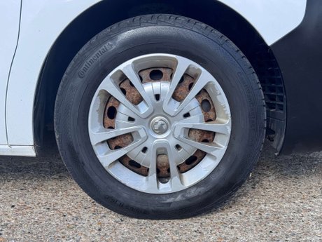 Vauxhall Vivaro 2.0 Vivaro 3100 Dynamic S/S 31