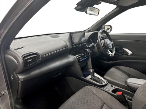 Toyota Yaris Cross 1.5 VVT-h Design SUV 5dr Petrol Hybrid E-CVT Euro 6 (s/s) (116 ps) 15