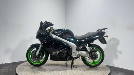 Triumph Sprint 2004 ONLY 13K EYE CATCHING SPORTS TOURING 955CC 4