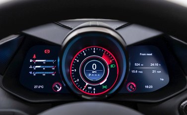 Aston Martin DBS Superleggera 15