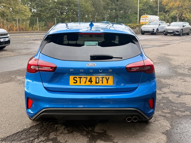 Ford Focus ST-LINE 6