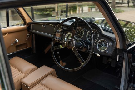 Aston Martin DB MKIII Coupe 19