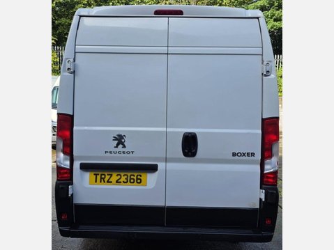 Peugeot Boxer 2.2 BlueHDi 435 Professional Panel Van 5dr Diesel Manual L4 H2 Euro 6 (s/s) 11