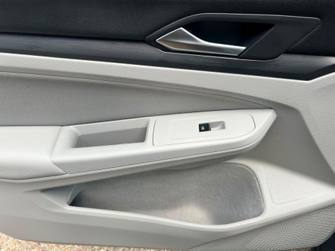 Volkswagen Golf STYLE ETSI DSG 35