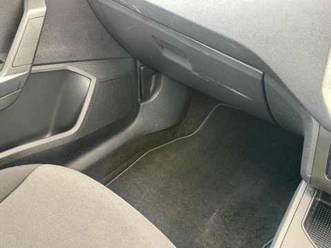 SEAT Ibiza MPI S 33