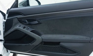 Porsche Cayman GT4 RS (718) 24