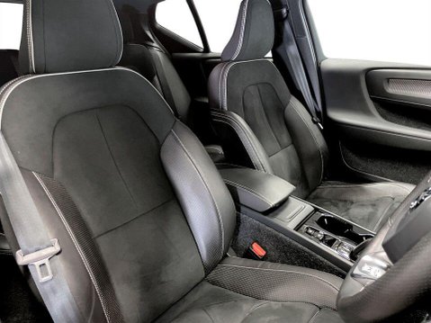 Volvo XC40 2.0 T4 R-Design Pro SUV 5dr Petrol Auto AWD Euro 6 (s/s) (190 ps) Reverse C 11