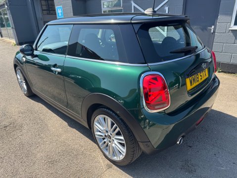 Mini Hatch COOPER AUTOMATIC 6
