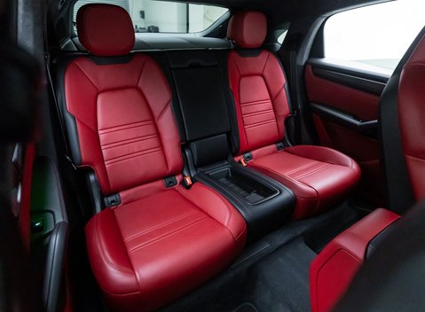 Porsche Cayenne TURBO GT 16