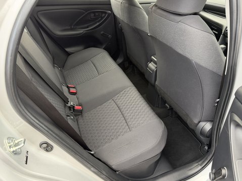 Toyota Yaris 1.5 Hybrid Icon 5dr CVT 33