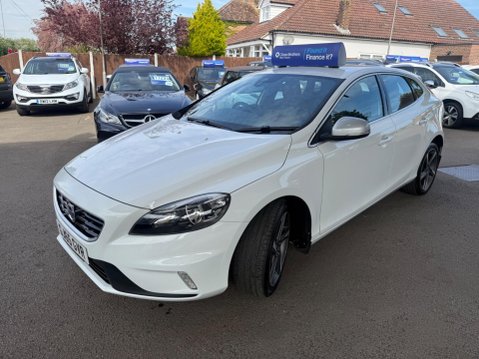 Volvo V40 2.0 T2 R-Design Euro 6 (s/s) 5dr 9