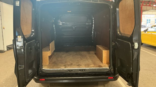 Renault Trafic LWB L2H1 Low Roof LL30 Air Con Alloys Sensors Cam EURO 6 5