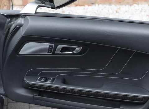 Mercedes-Benz SLS AMG Roadster 21