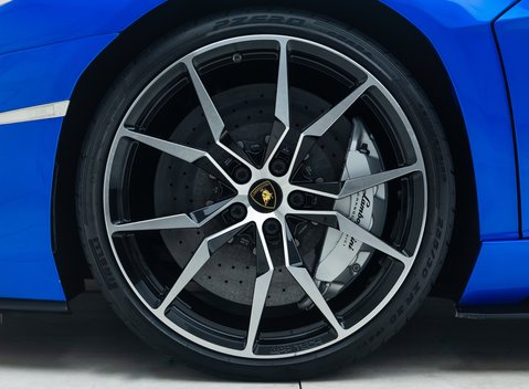 Lamborghini Aventador S LP 740-4 ROADSTER 27