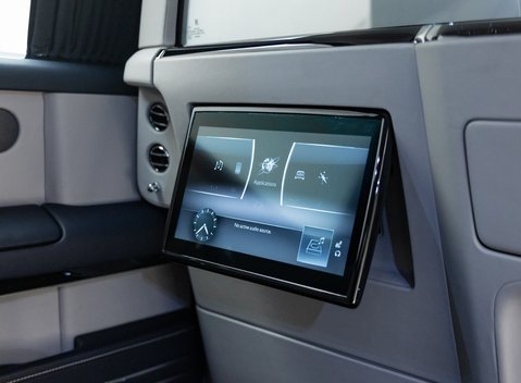 Rolls-Royce Phantom VIII EWB 43