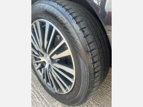 Nissan Elgrand 3.5 v6 petrol automatic 7