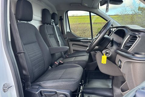 Ford Transit Custom 280 130 ps L1 Limited Panel Van - Sat Nav 4