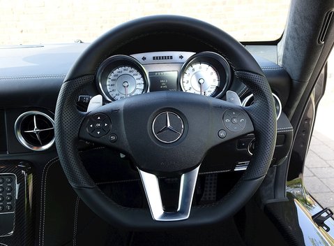 Mercedes-Benz SLS AMG 20