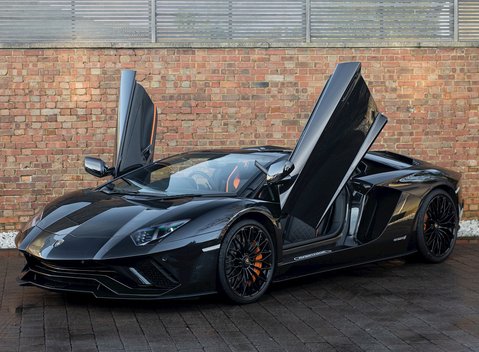 Lamborghini Aventador S LP740-4 Roadster 7