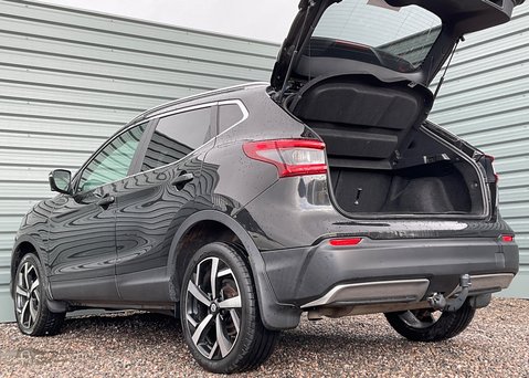 Nissan Qashqai 1.3 DIG-T TEKNA 17