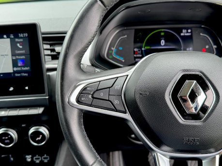 Renault Captur TECHNO E-TECH 33